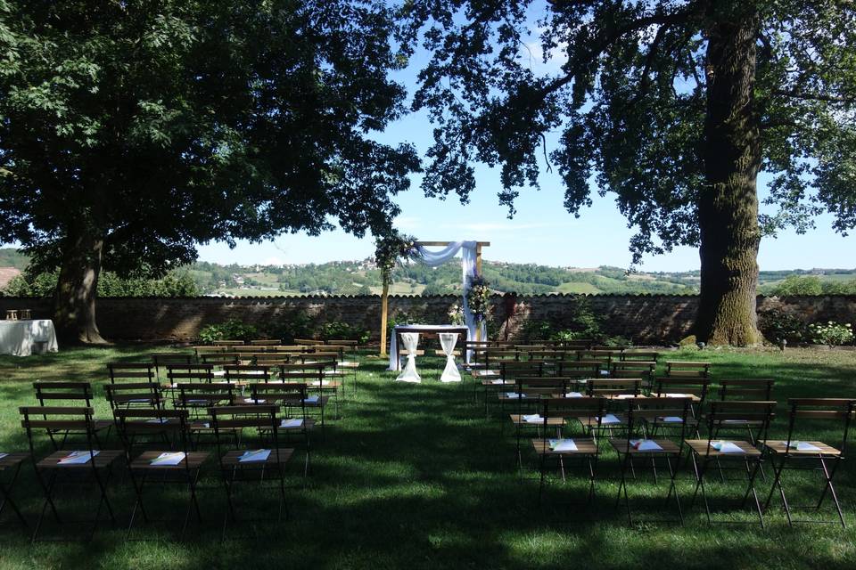 Vista della Torre dal giardino