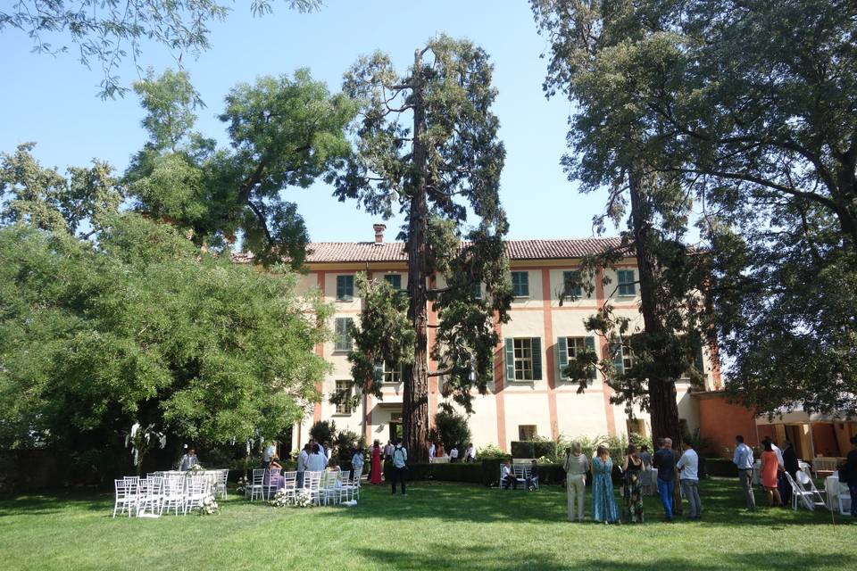 Vista della Torre dal giardino