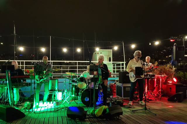 Surya Vintage Band