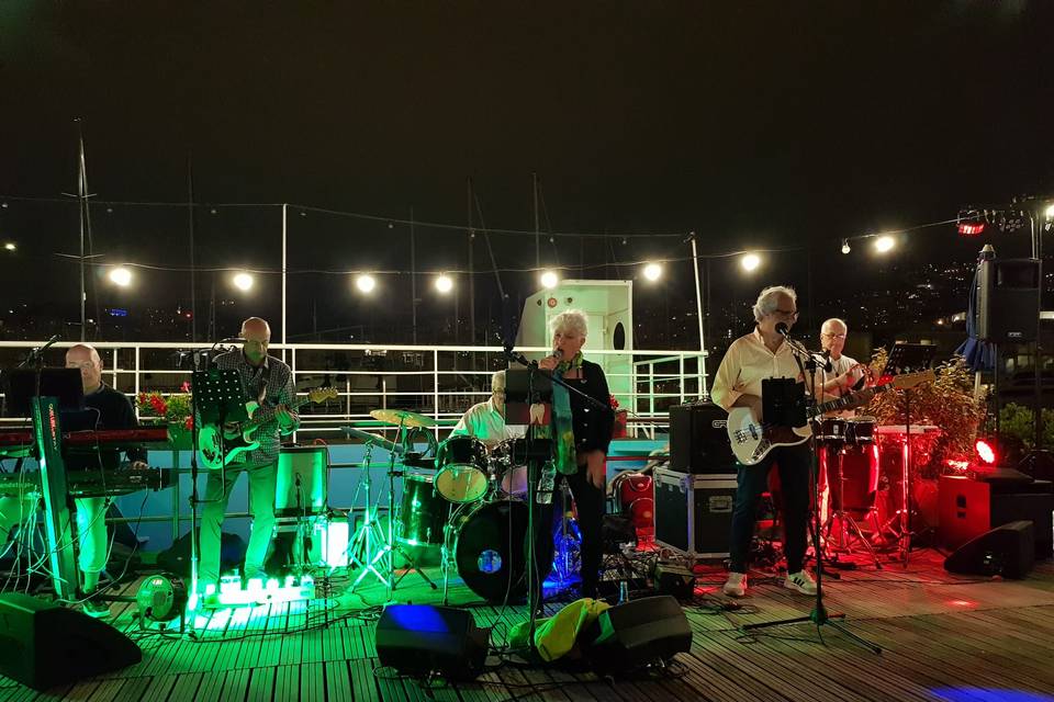 Surya Vintage Band