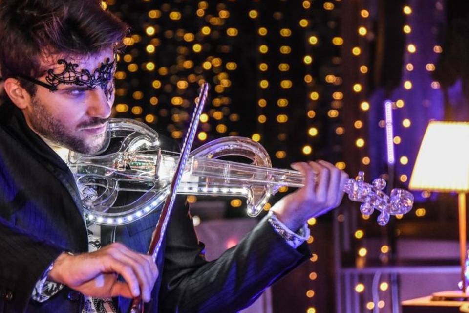 Il suggestivo led violin show