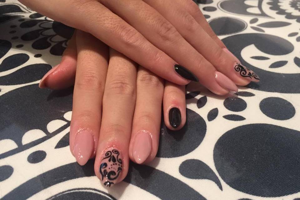 Micol Nails