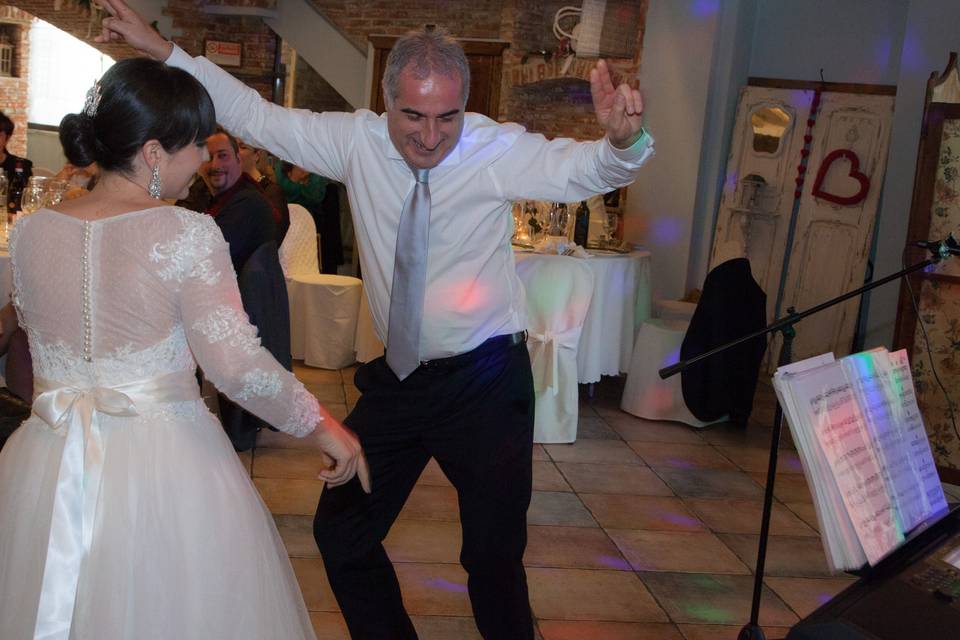 Ballo sposa e papà...