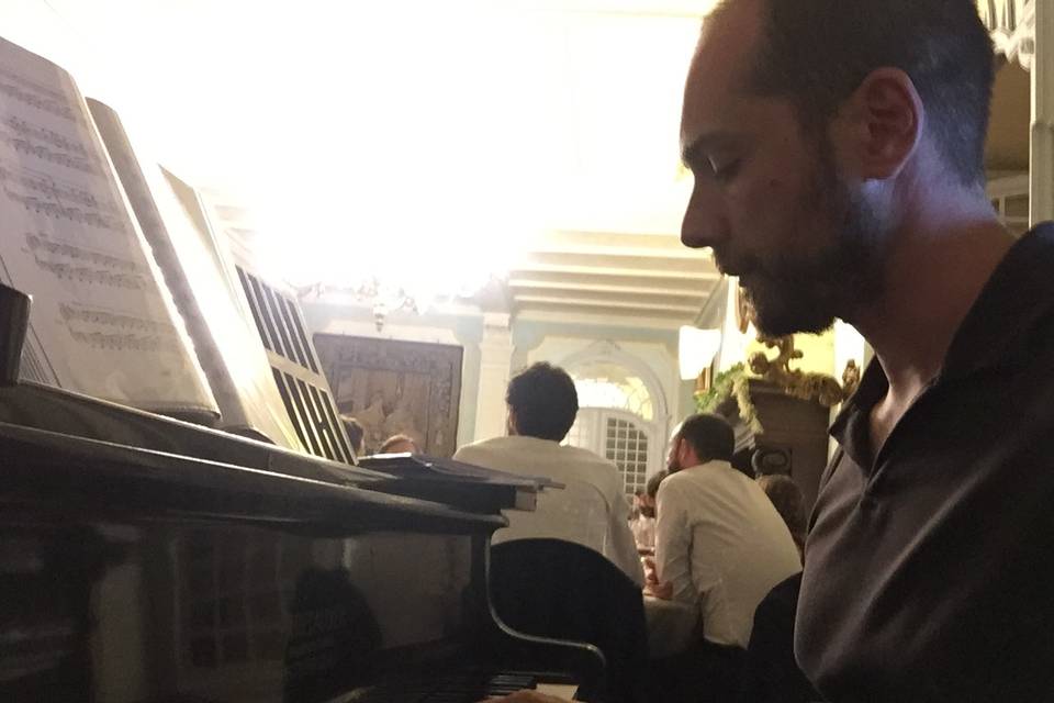 Fabio al piano