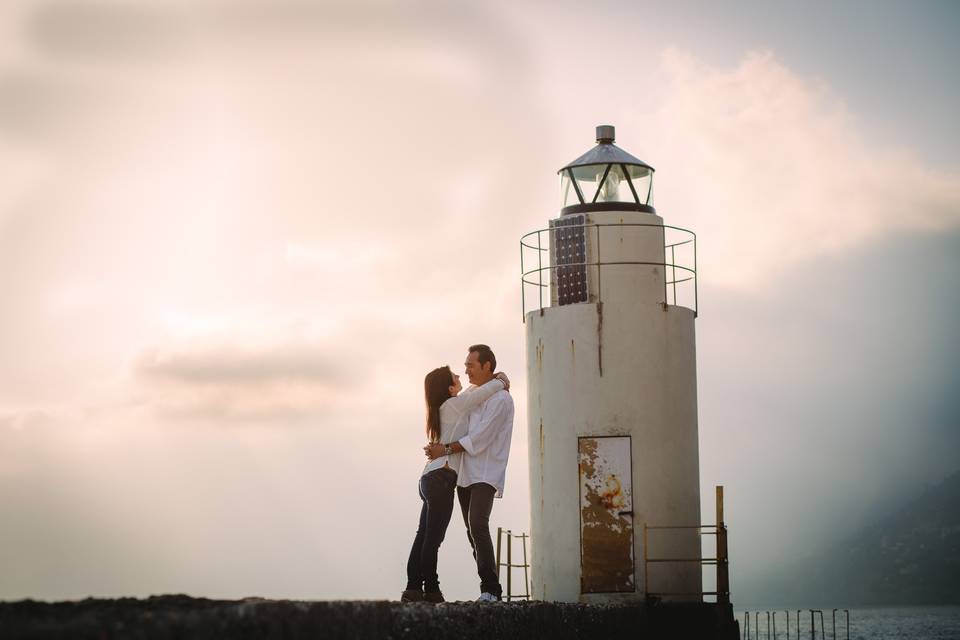 Due fotografe faro innamorati