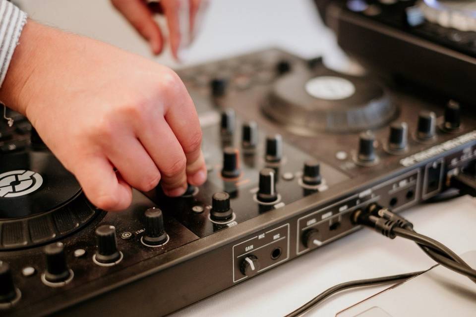 Dj console