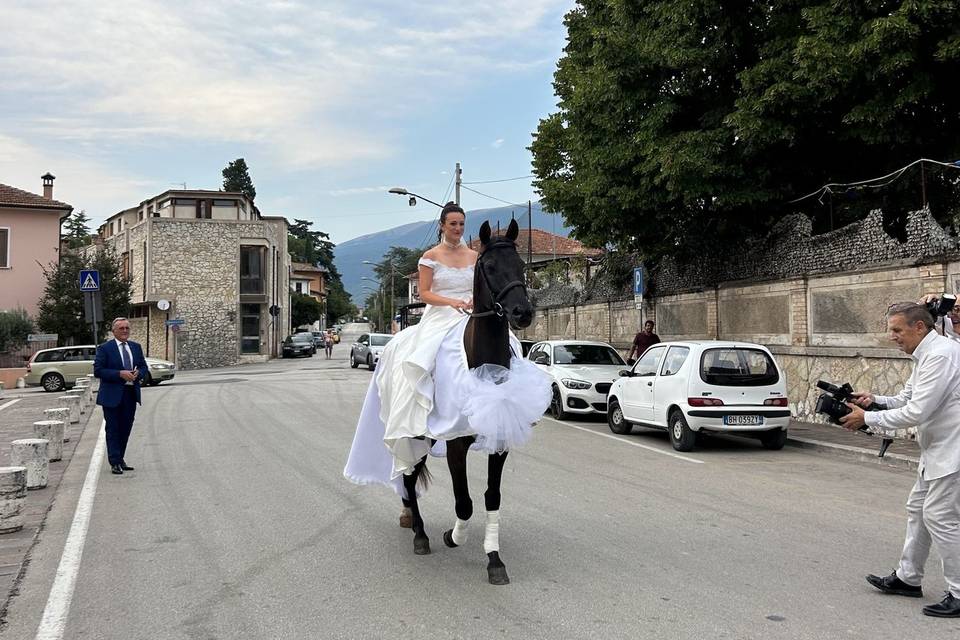 Sposa a cavallo