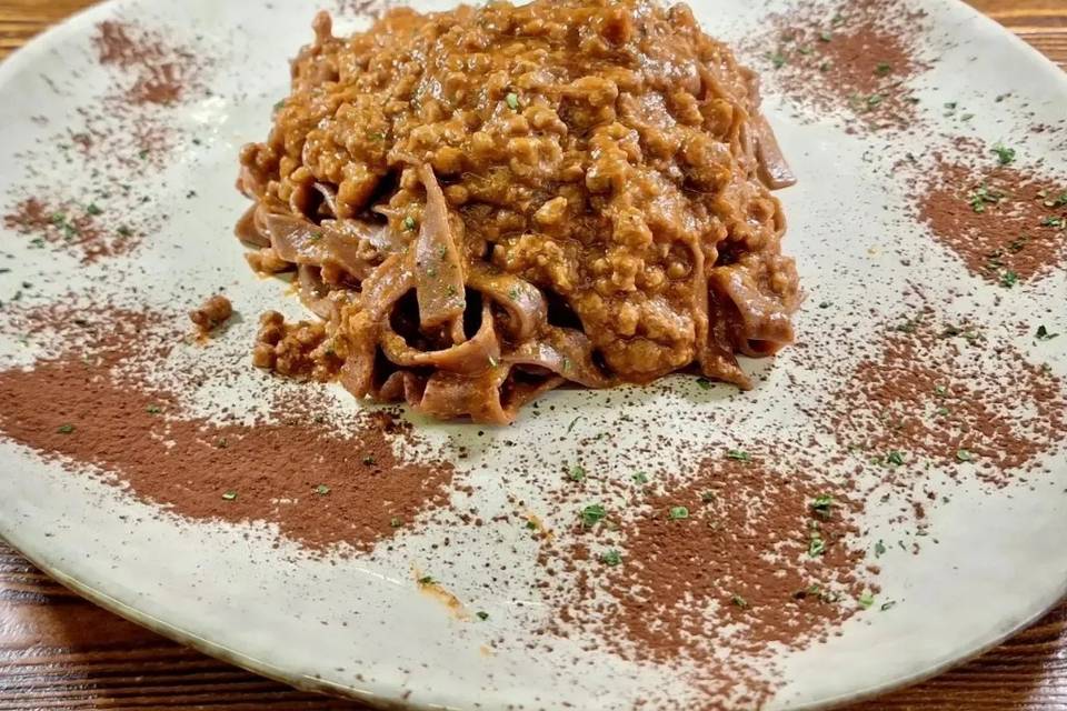 Tagliatelle al cacao con cingh