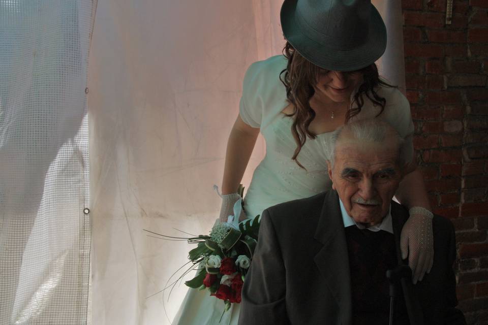 Sposa con il nonno