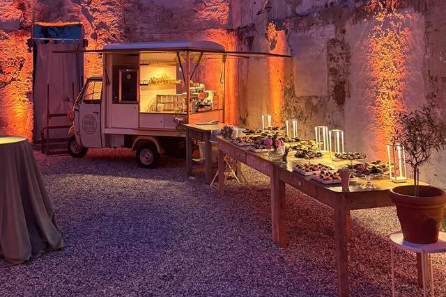 Buffet di frutta e dolcetti