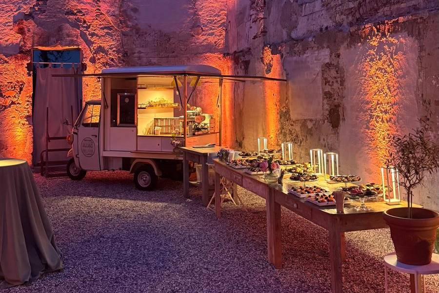 Buffet di frutta e dolcetti
