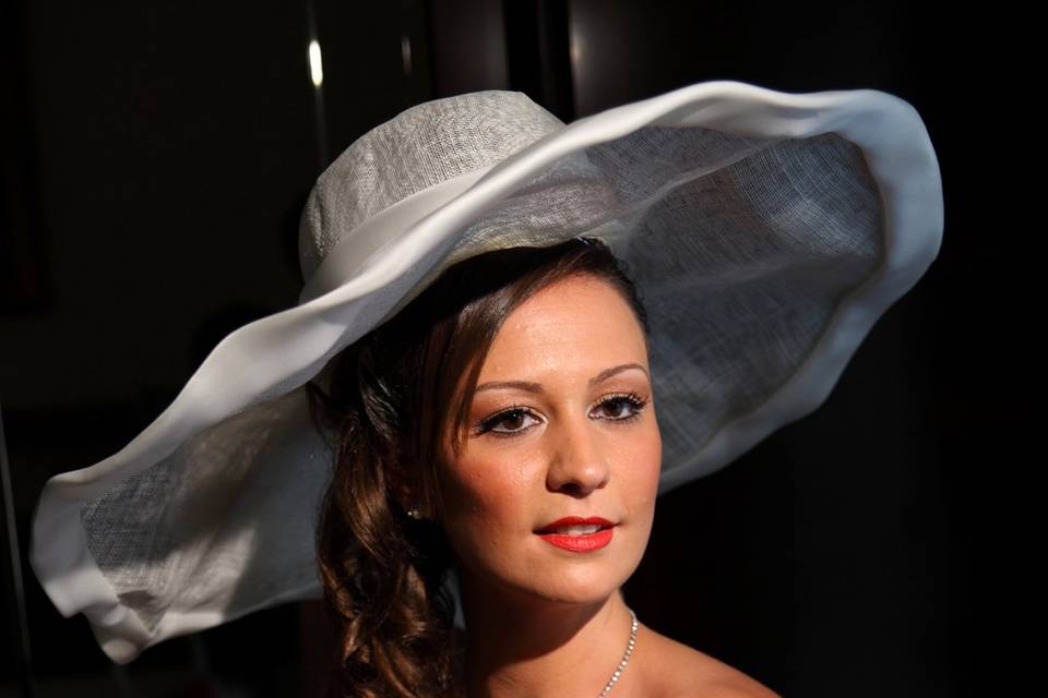 Sposa in cappello