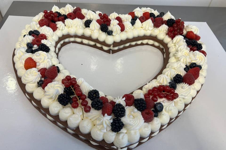 Cream tart a cuore