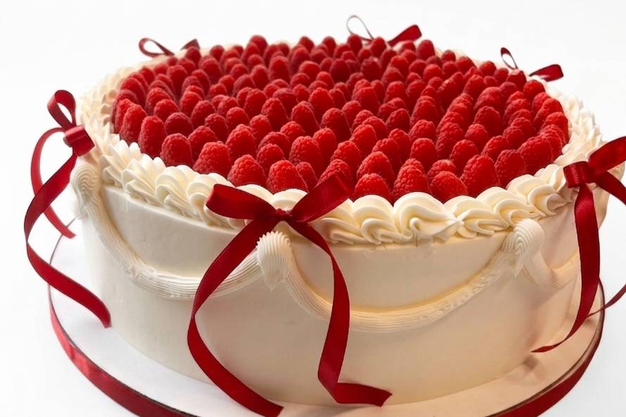 Raspberries Cake
