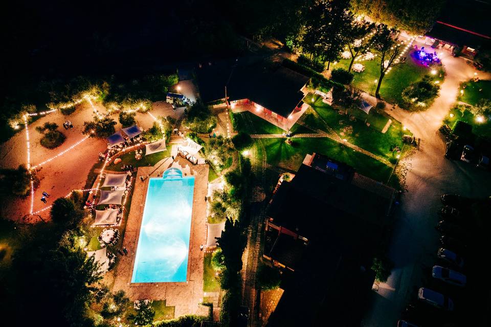 Drone Piscina e prato