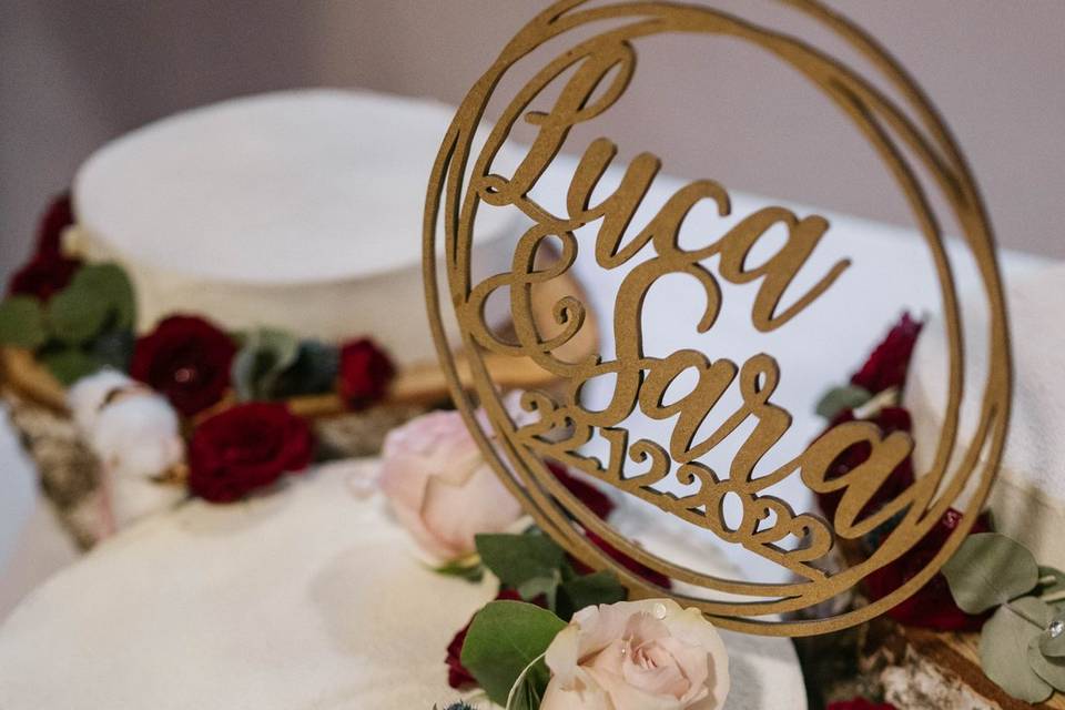 Cake topper in legno