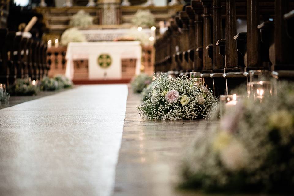 Navata gypsophila e rose