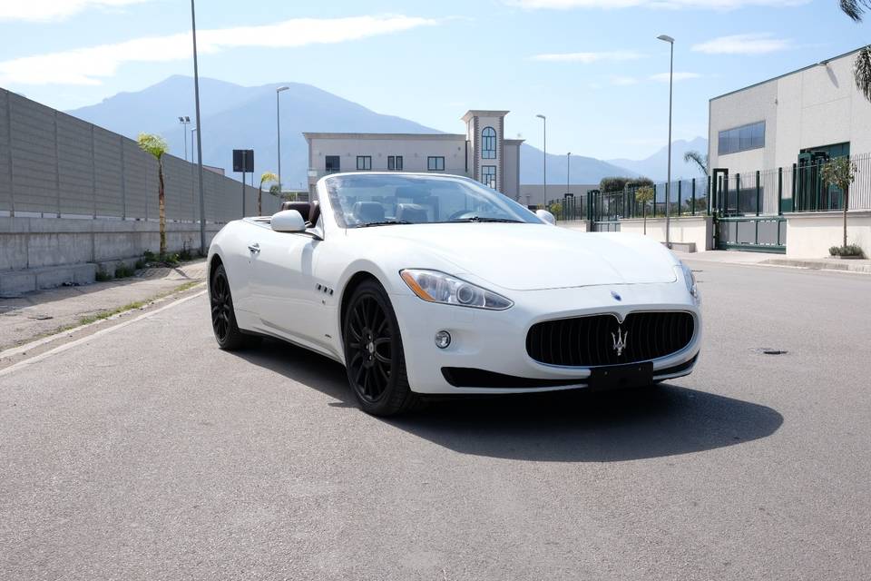 Maserati gran cabrio WHITE