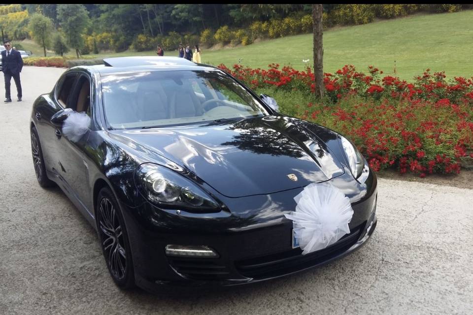 Porsche Panamera black