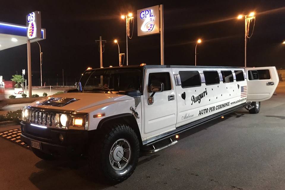 Limousine hummer