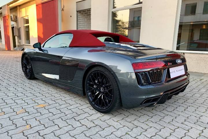 Audi R8 Spyder