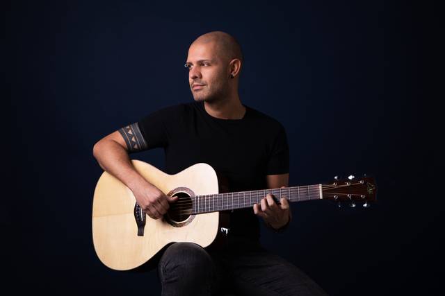 Riccardo - guitar