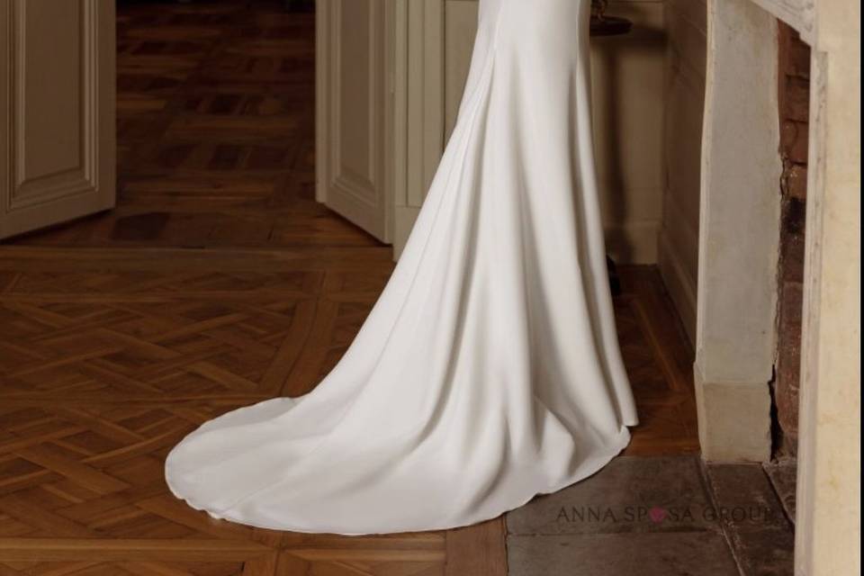 The Amazing Dress Company