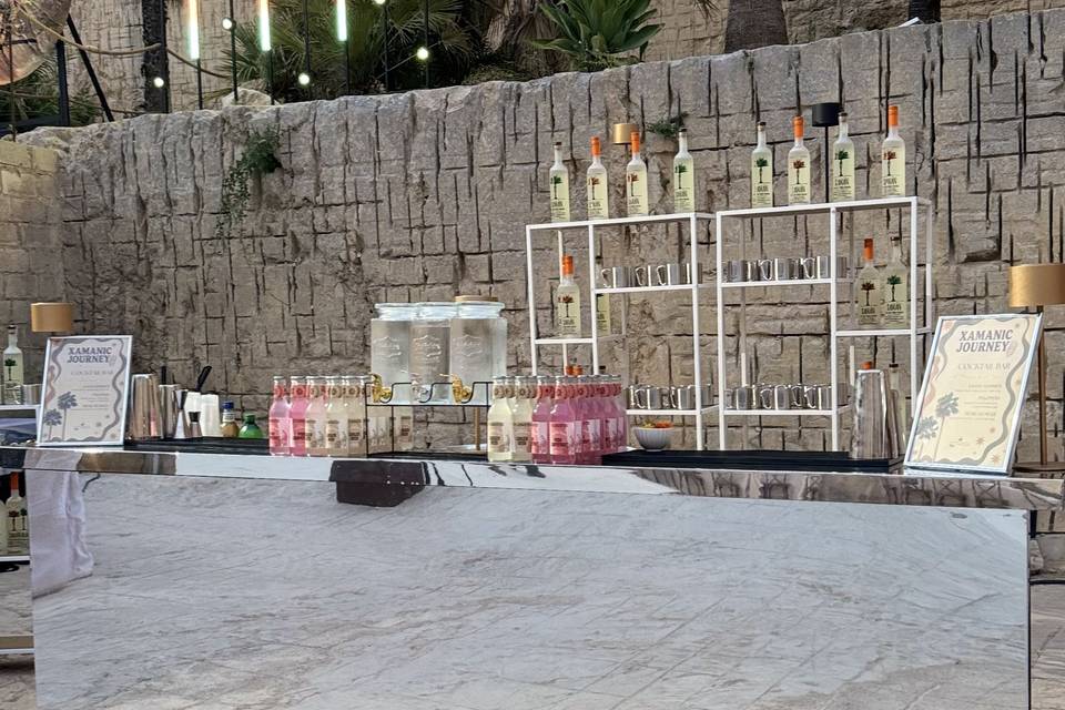 Mirror bar