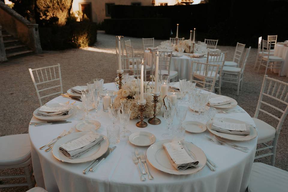 Tavolo bianco