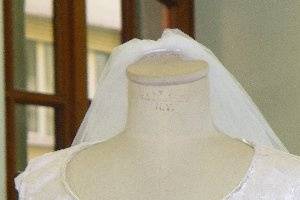 Abito con pizzo Chantilly