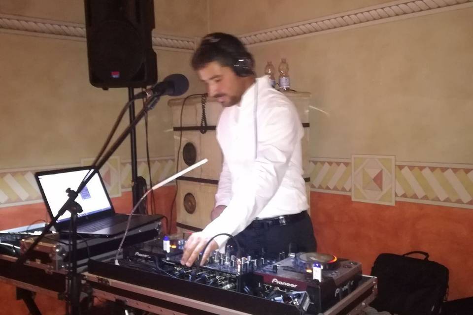 Dj MIchele