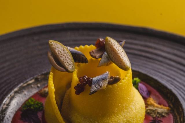 Girella, acciughe e capperi