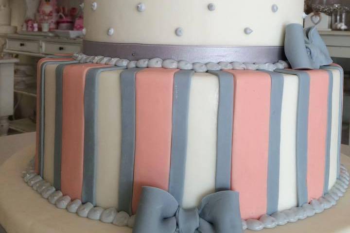 Wedding cake colorata