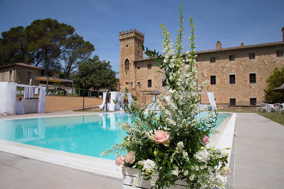 Aperitivo in piscina