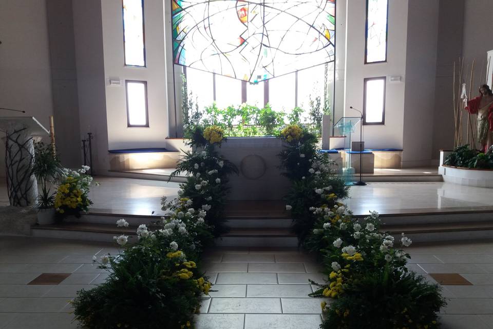 Altare e fiori di campo