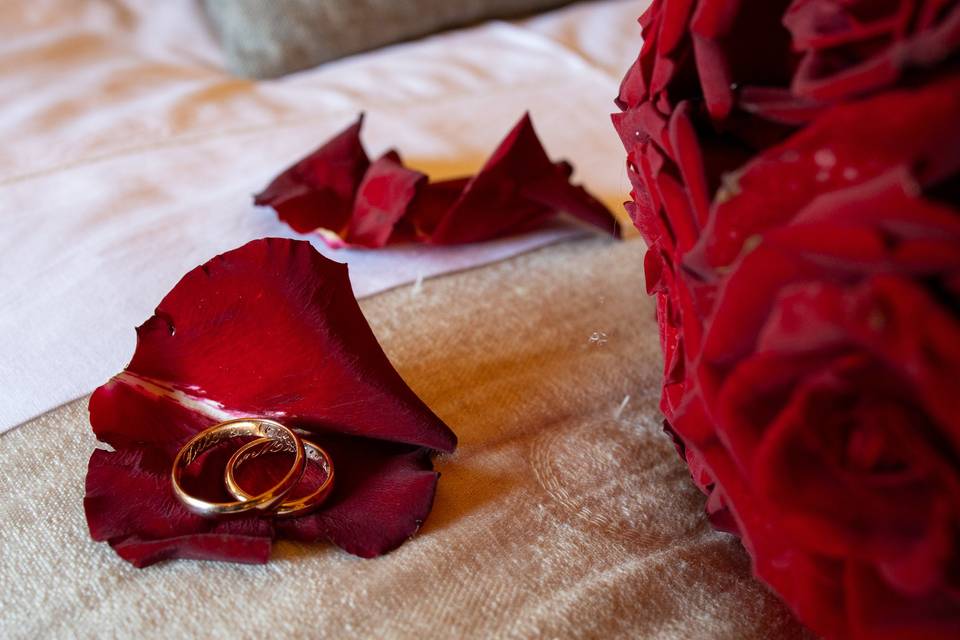 Anelli e rose