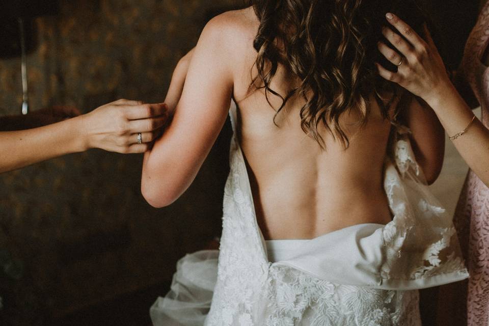 Vestizione sposa