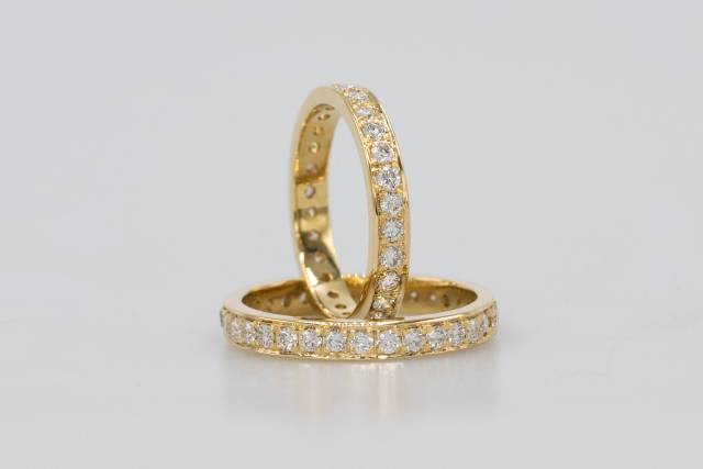 Fedi oro giallo e diamanti
