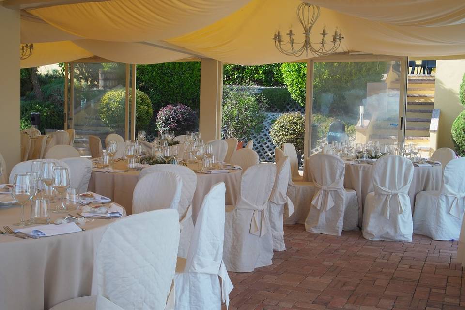 Gazebo fronte piscina