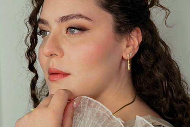 Chiara Corona Make-up Artist