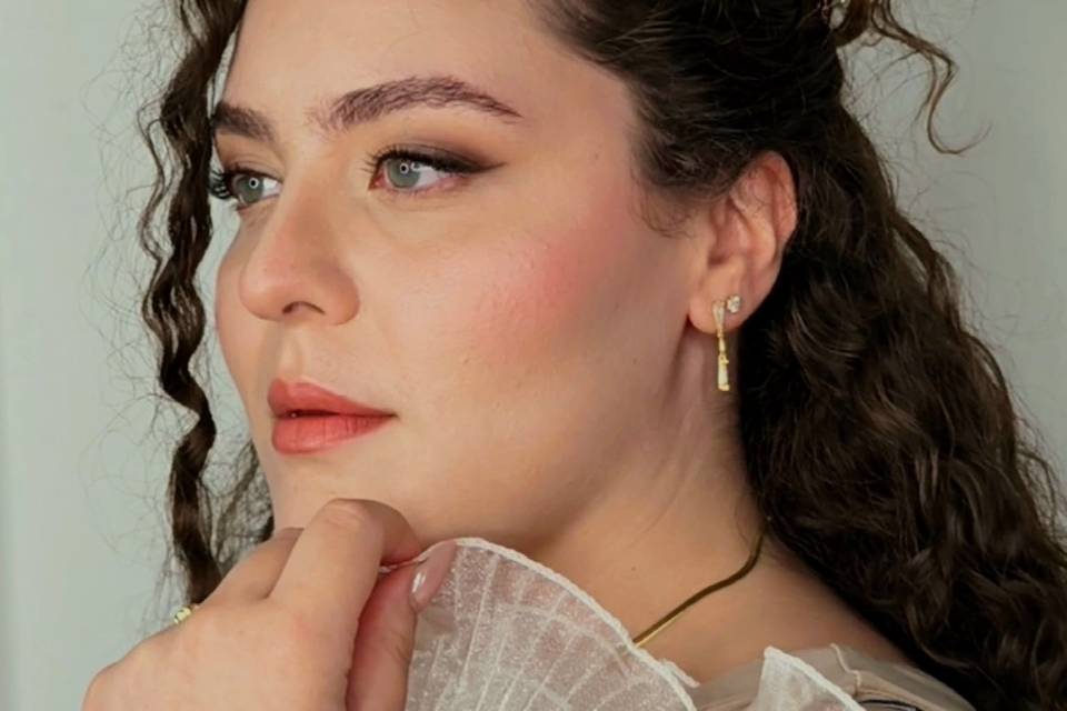 Chiara Corona Make-up Artist