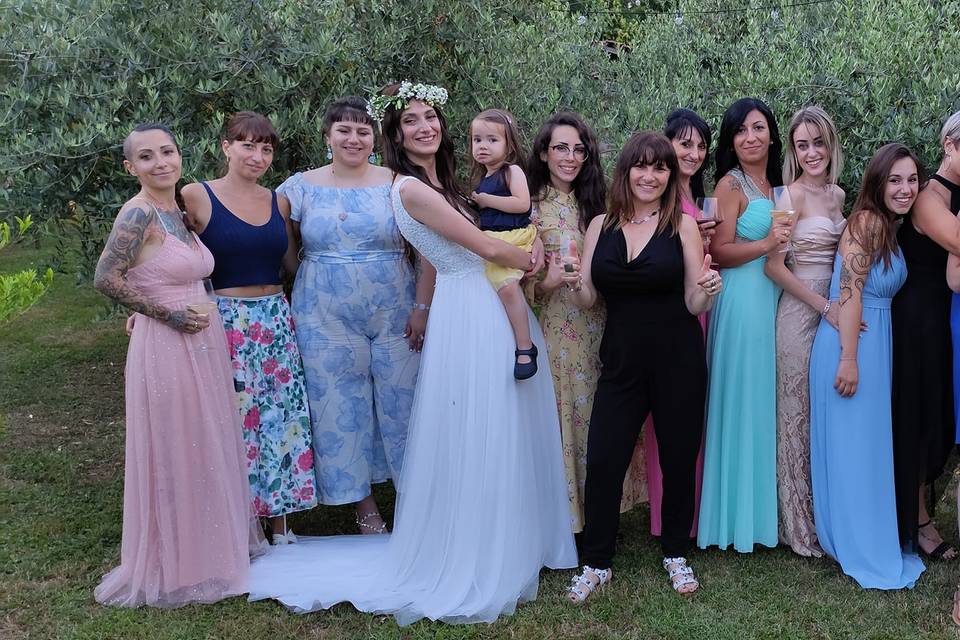 La bella e le  amiche