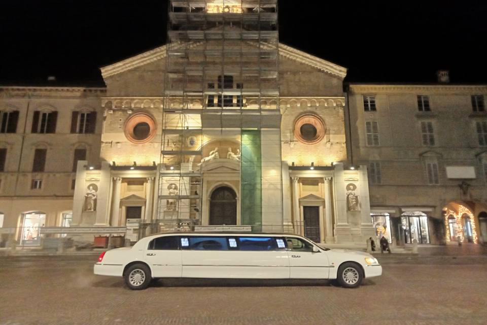 Lincoln Town Car limousine