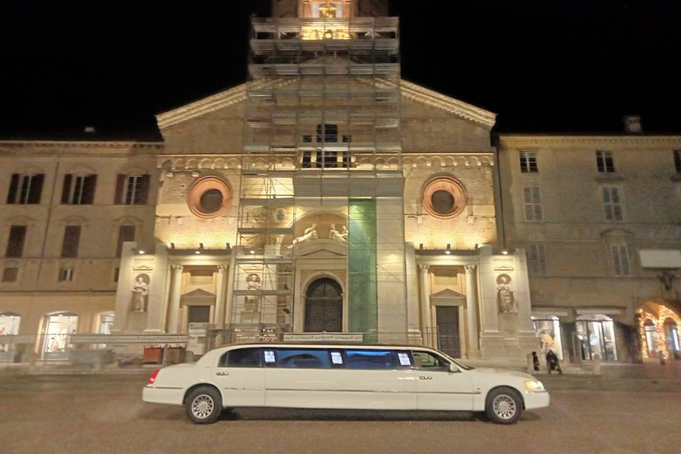 Lincoln Town Car limousine