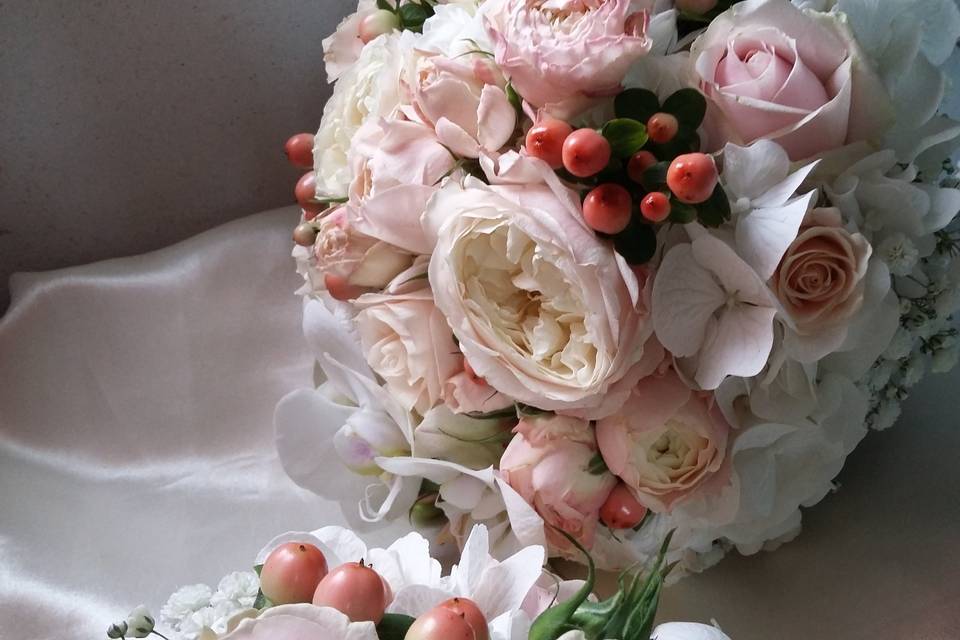 Bouquet  mix con rose inglesi