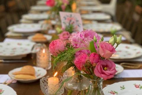 Cena nel viale alberato