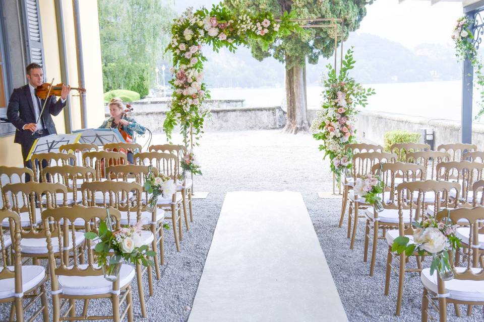 Wedding arch Lake Como
