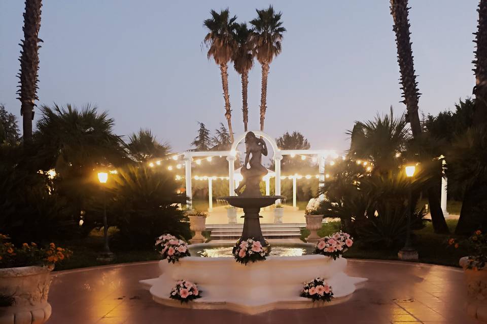 Location wedding cake