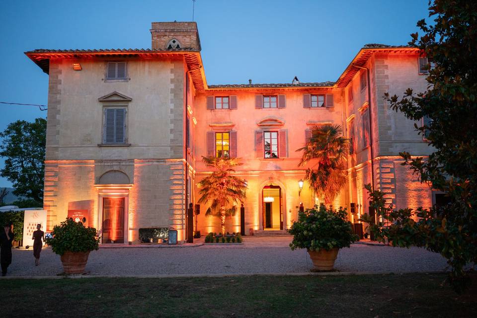 cortile di notte