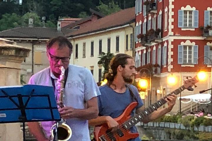 Sax e basso